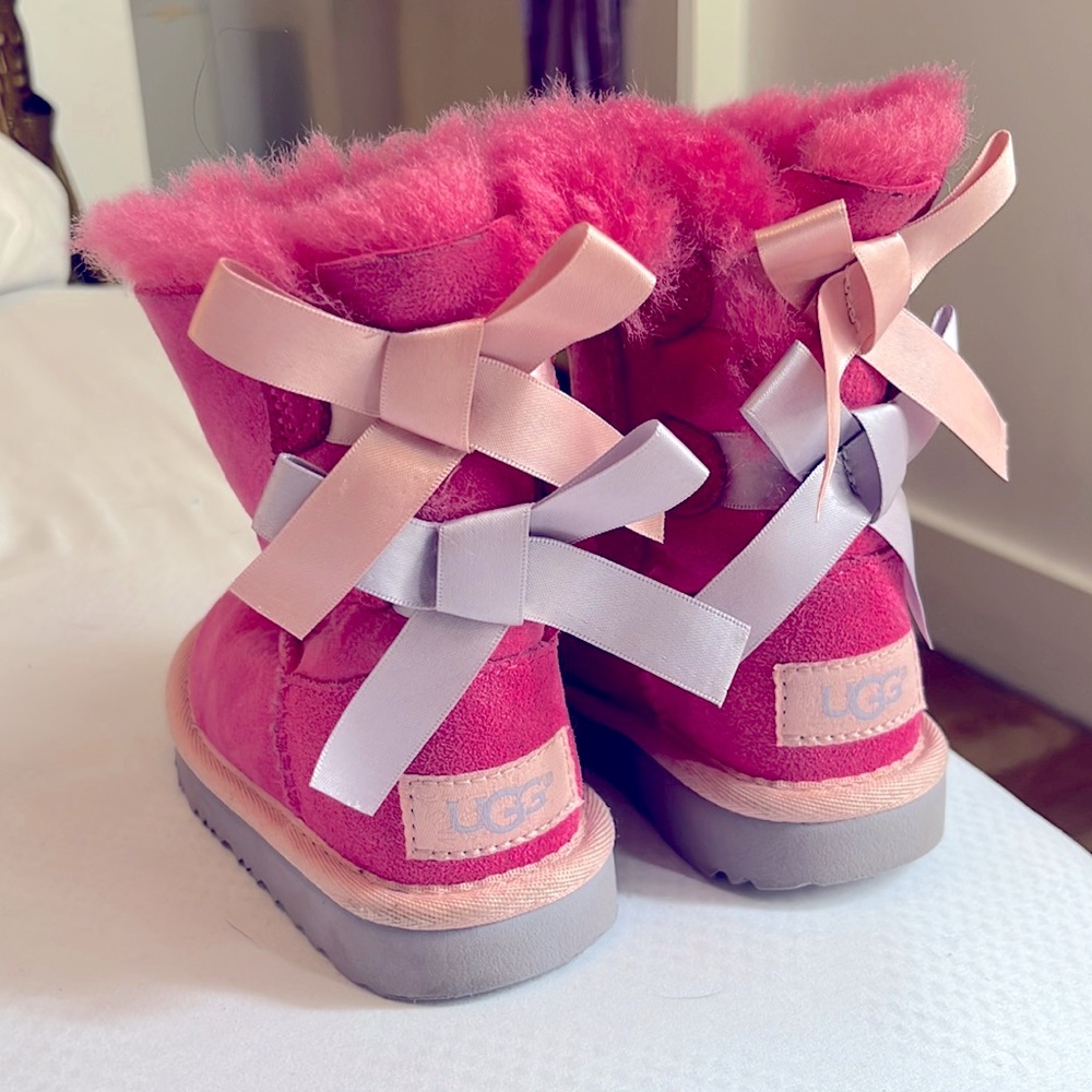 Toddler Uggs Pink US Size 6